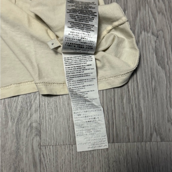 Gucci Cream Rabbit Tee - Picture 6 of 7